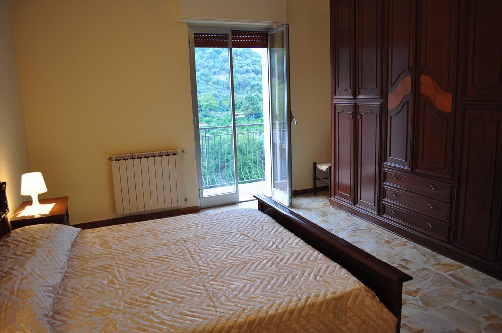 Casa Catena Francavilla di Sicilia Ruang foto